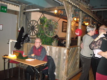 Nenäpäivä Tanssit 8.11-13,Reijo Arpojen myynniss